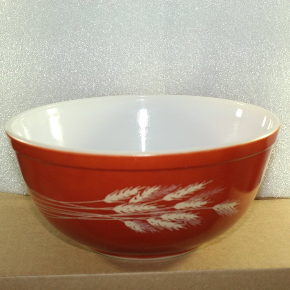 PYREX Autumn Harvest Wheat Pattern Nesting Mixing Bowl #403, 2.5 Quarts Vintage